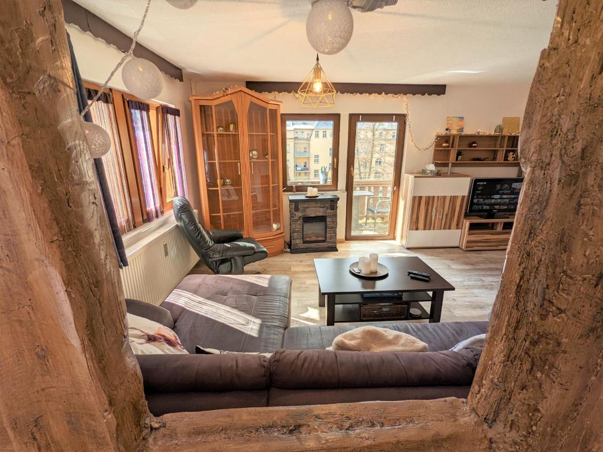 Urlaubstraum Mit Pool, Terrasse & Fluss Im Garten - Ut Apartment Зебниц Екстериор снимка