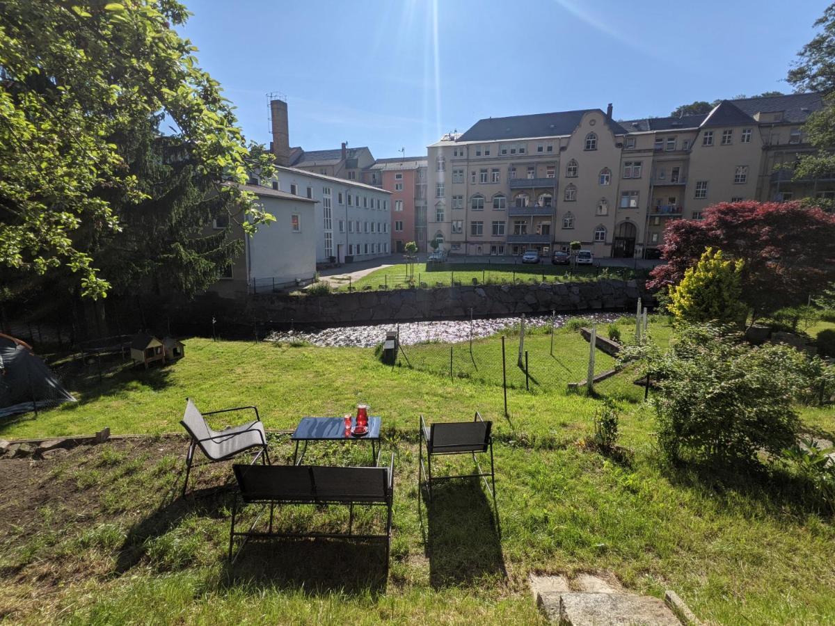 Urlaubstraum Mit Pool, Terrasse & Fluss Im Garten - Ut Apartment Зебниц Екстериор снимка