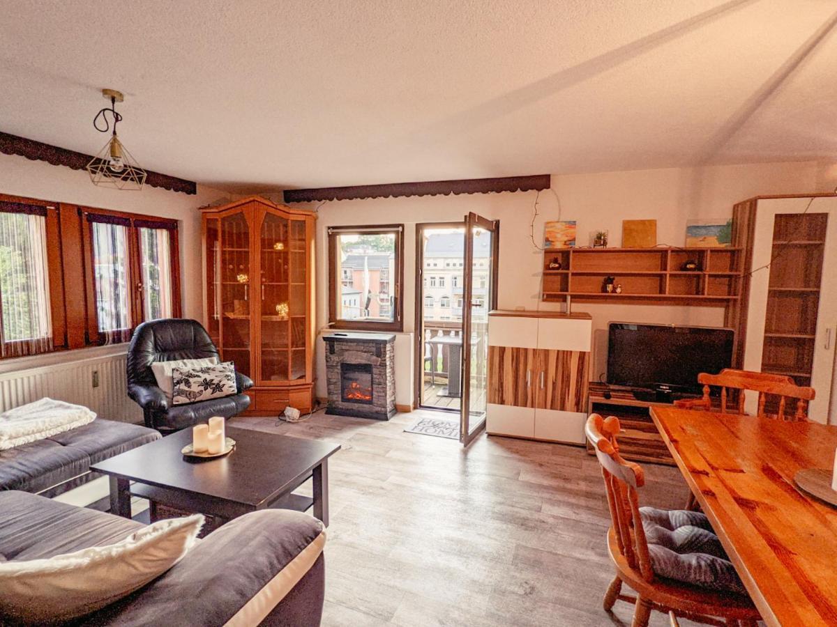 Urlaubstraum Mit Pool, Terrasse & Fluss Im Garten - Ut Apartment Зебниц Екстериор снимка