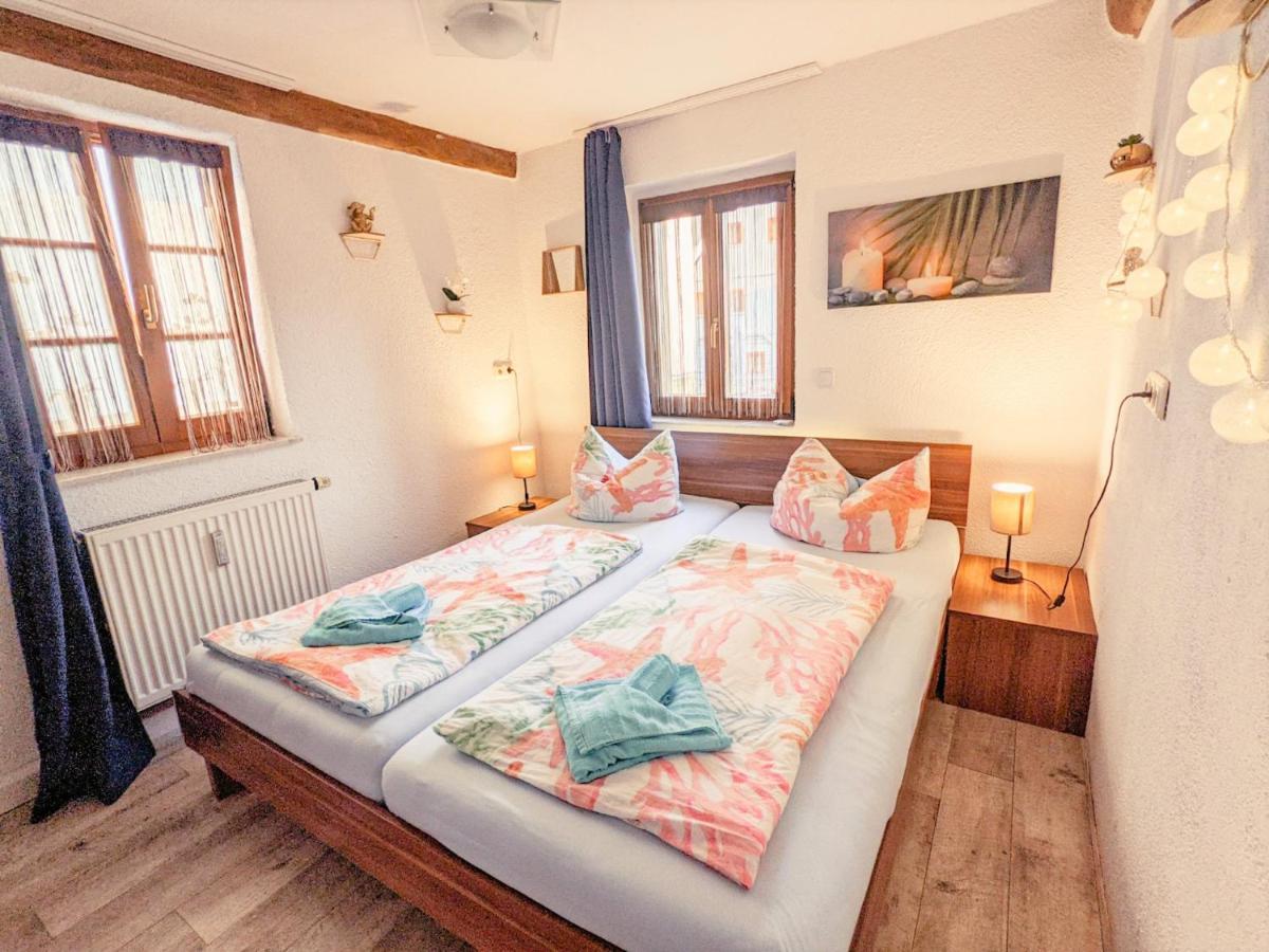 Urlaubstraum Mit Pool, Terrasse & Fluss Im Garten - Ut Apartment Зебниц Екстериор снимка